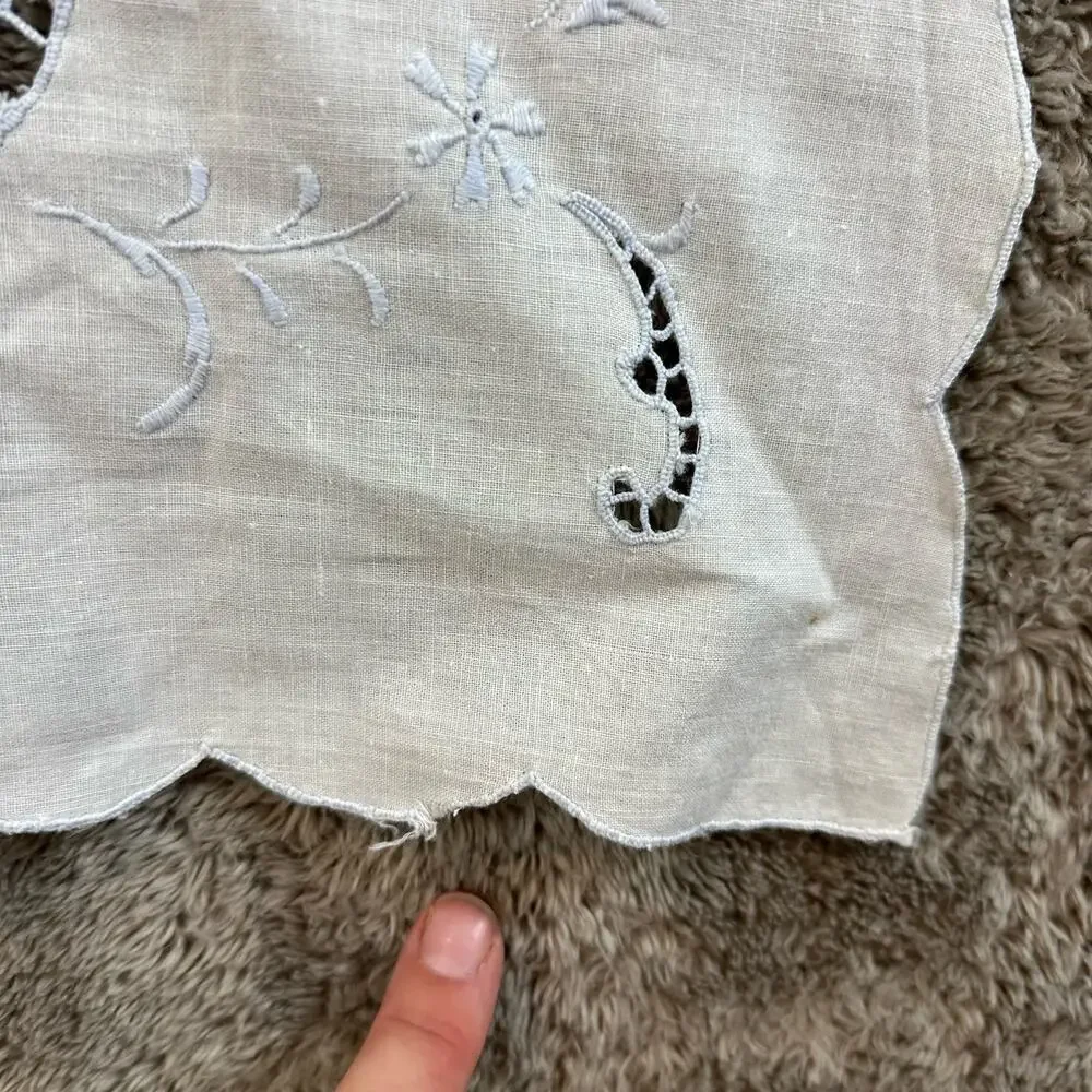 Vintage Antique Handmade Embroider Cutout Table Linen Runner Cover Doily